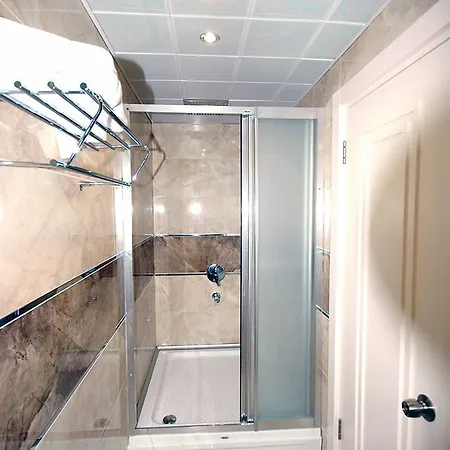 Kent Hotel 3*